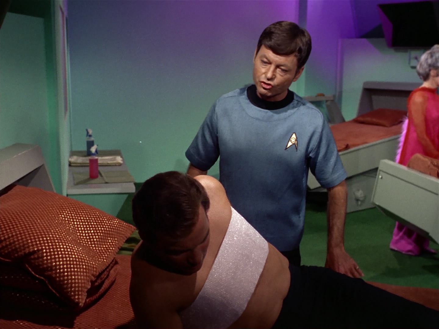 ariane179254_StarTrek_2x10_TheJourneyToBabel_2468.jpg