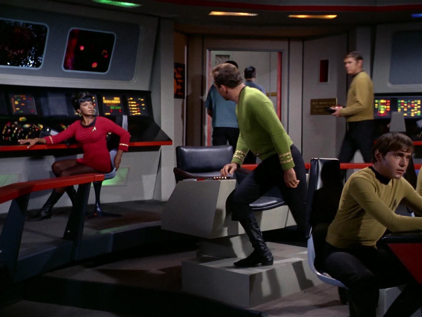 ariane179254_StarTrek_2x10_TheJourneyToBabel_2555.jpg