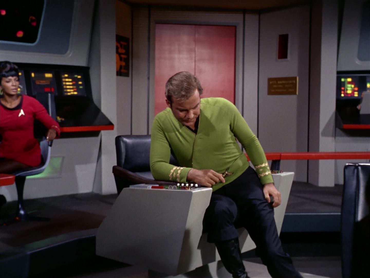 ariane179254_StarTrek_2x10_TheJourneyToBabel_2560.jpg