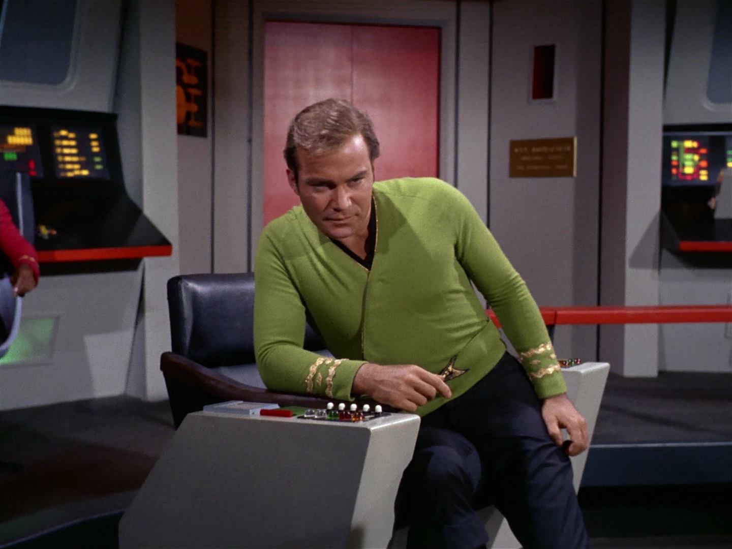 ariane179254_StarTrek_2x10_TheJourneyToBabel_2561.jpg