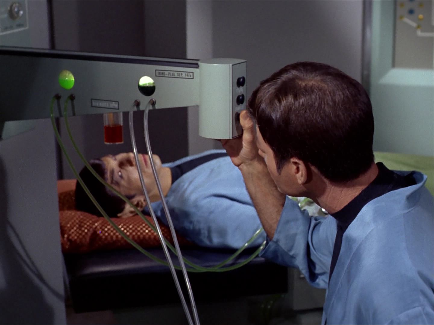 ariane179254_StarTrek_2x10_TheJourneyToBabel_2590.jpg