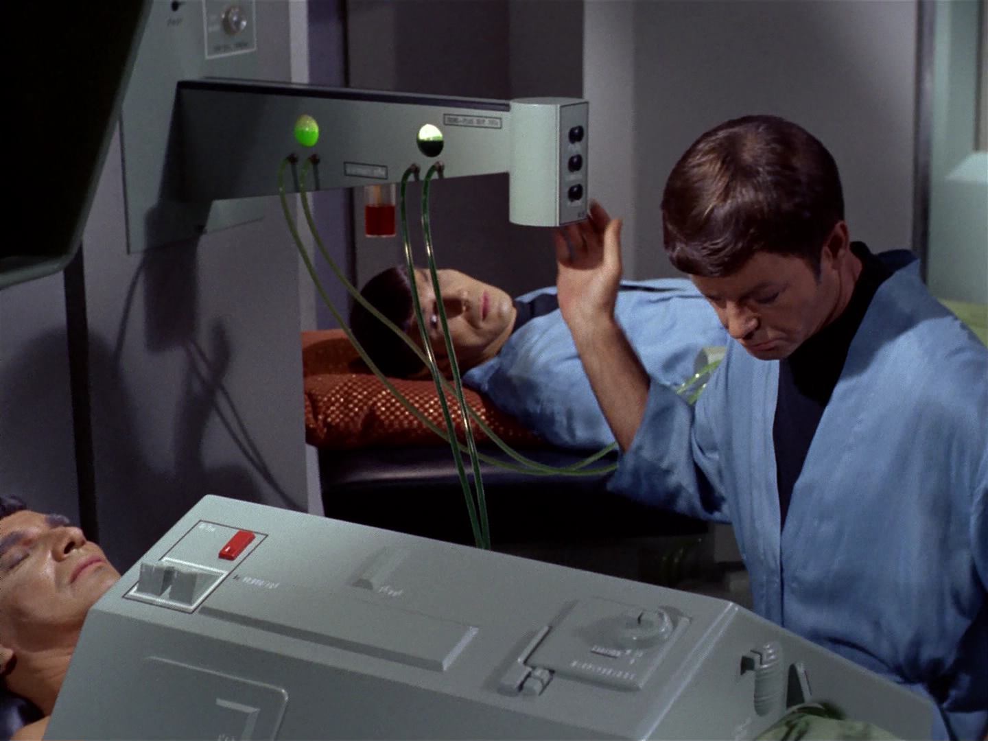 ariane179254_StarTrek_2x10_TheJourneyToBabel_2595.jpg