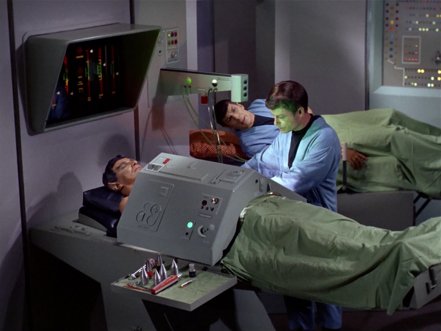 ariane179254_StarTrek_2x10_TheJourneyToBabel_2632.jpg