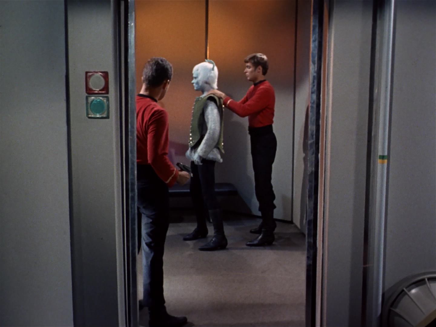 ariane179254_StarTrek_2x10_TheJourneyToBabel_2662.jpg