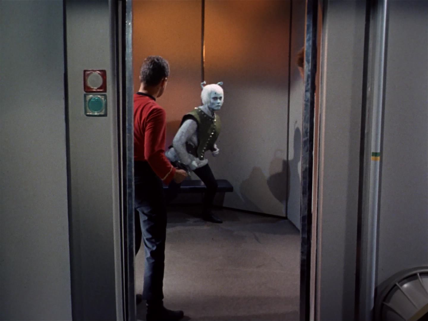 ariane179254_StarTrek_2x10_TheJourneyToBabel_2666.jpg