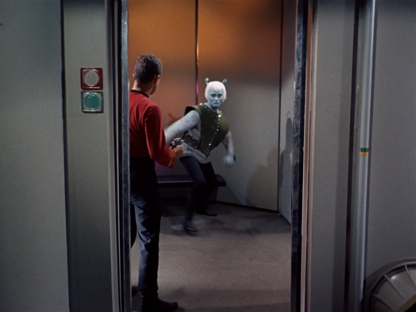 ariane179254_StarTrek_2x10_TheJourneyToBabel_2667.jpg
