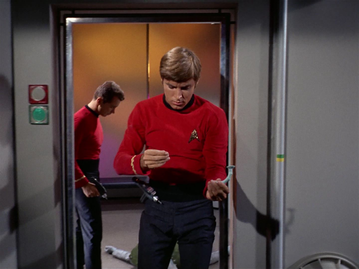 ariane179254_StarTrek_2x10_TheJourneyToBabel_2682.jpg
