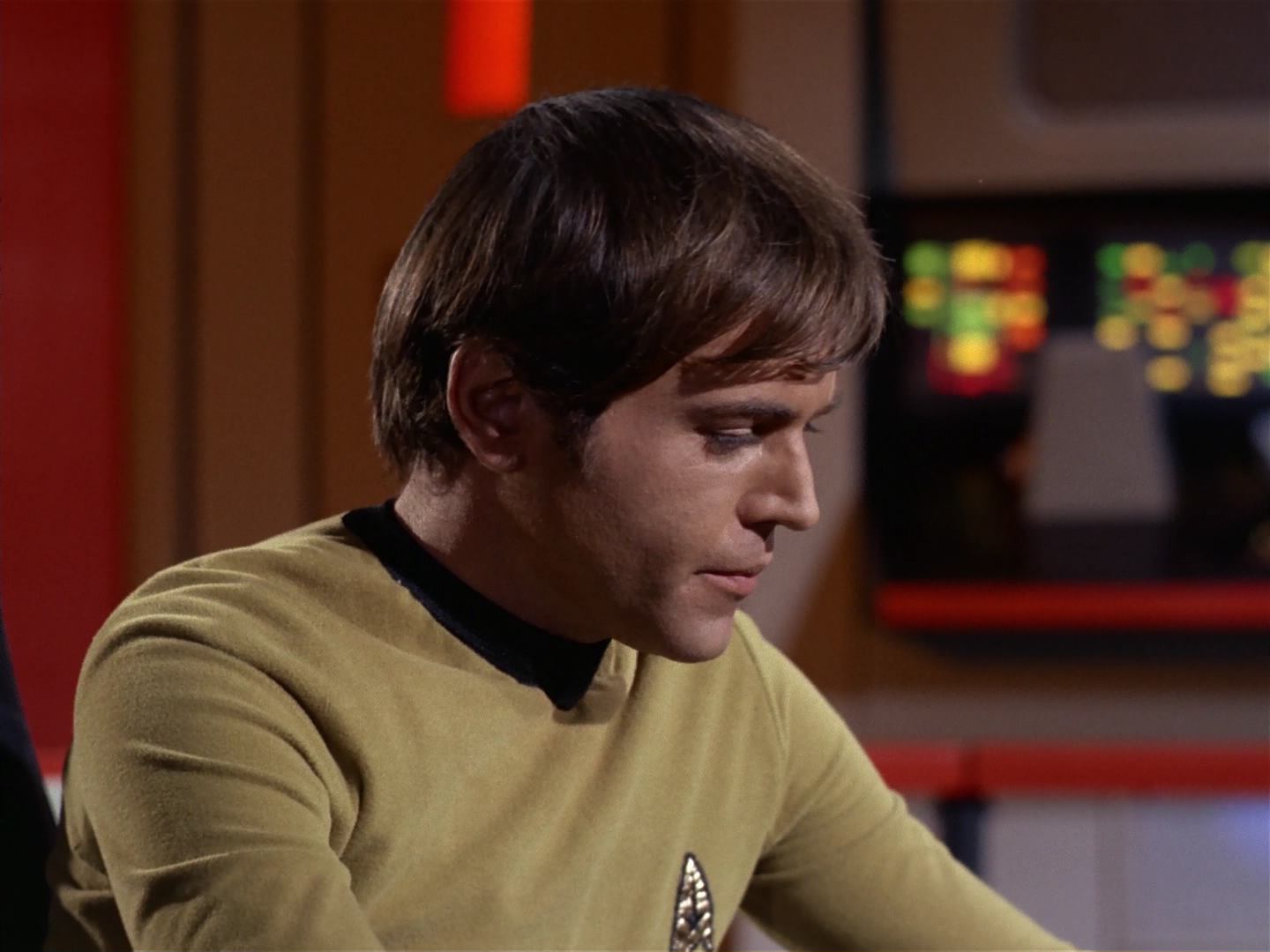ariane179254_StarTrek_2x10_TheJourneyToBabel_2717.jpg