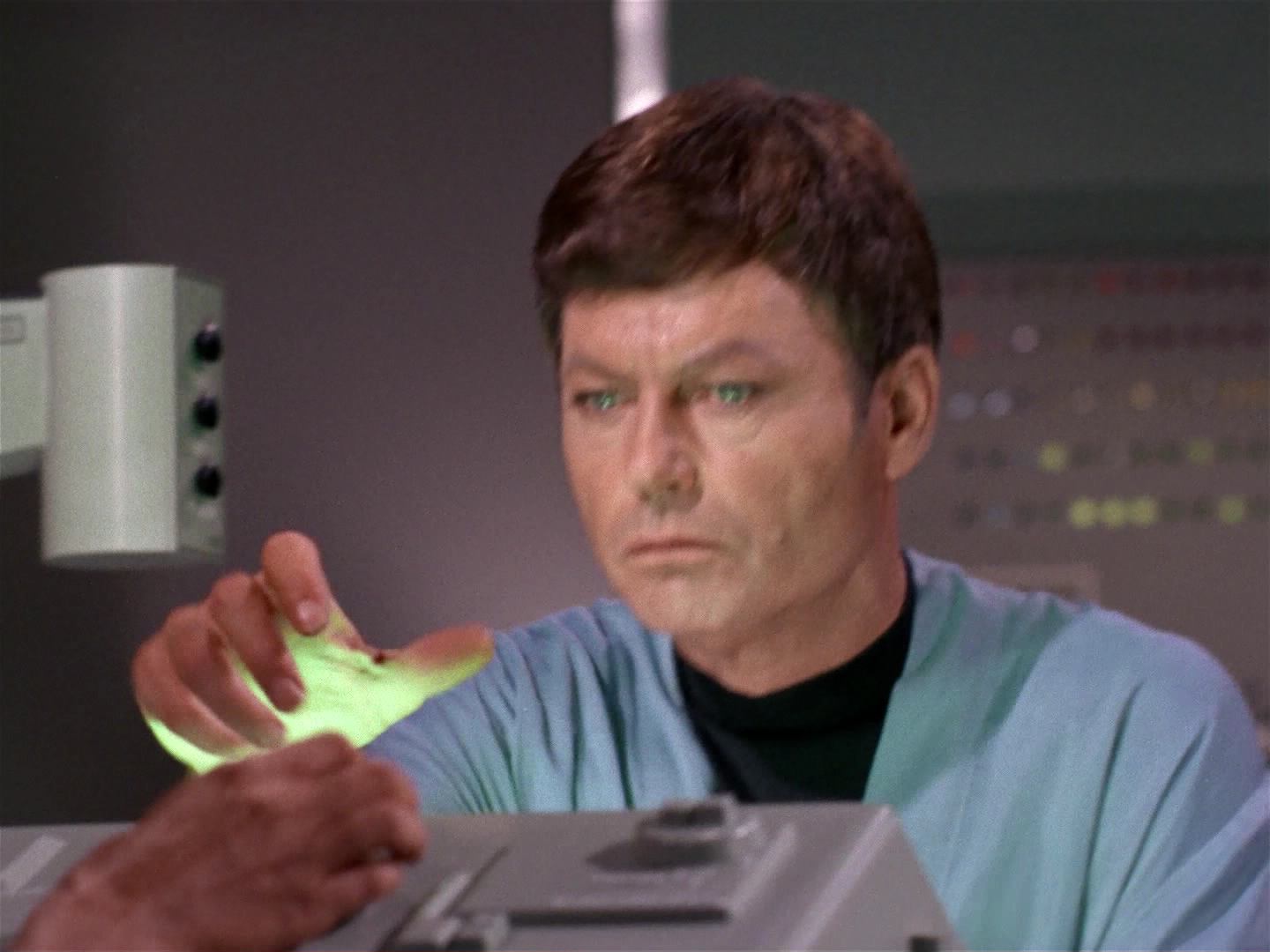 ariane179254_StarTrek_2x10_TheJourneyToBabel_2735.jpg