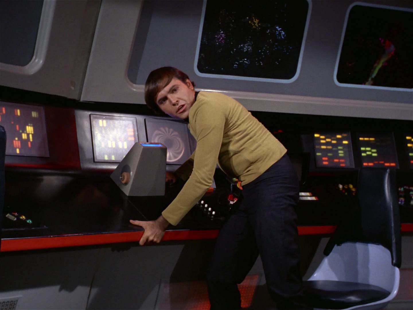 ariane179254_StarTrek_2x10_TheJourneyToBabel_2776.jpg