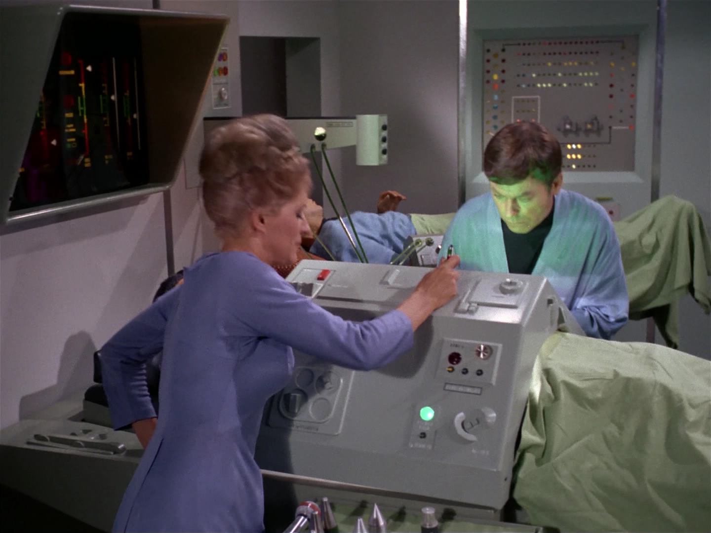 ariane179254_StarTrek_2x10_TheJourneyToBabel_2779.jpg