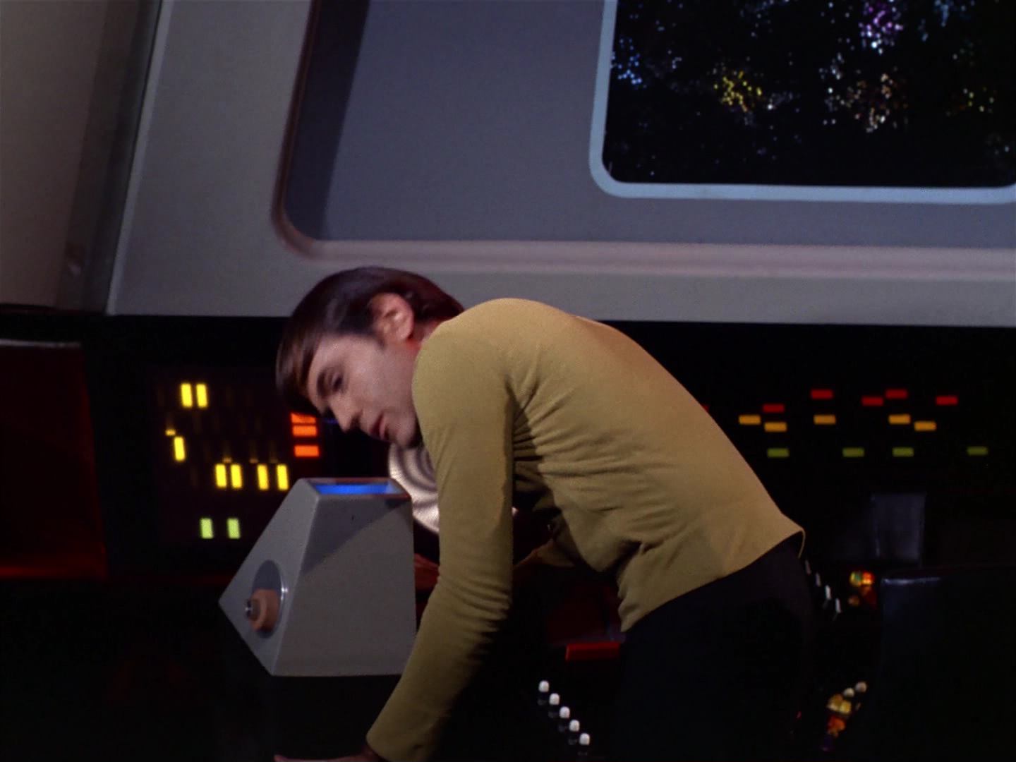 ariane179254_StarTrek_2x10_TheJourneyToBabel_2819.jpg