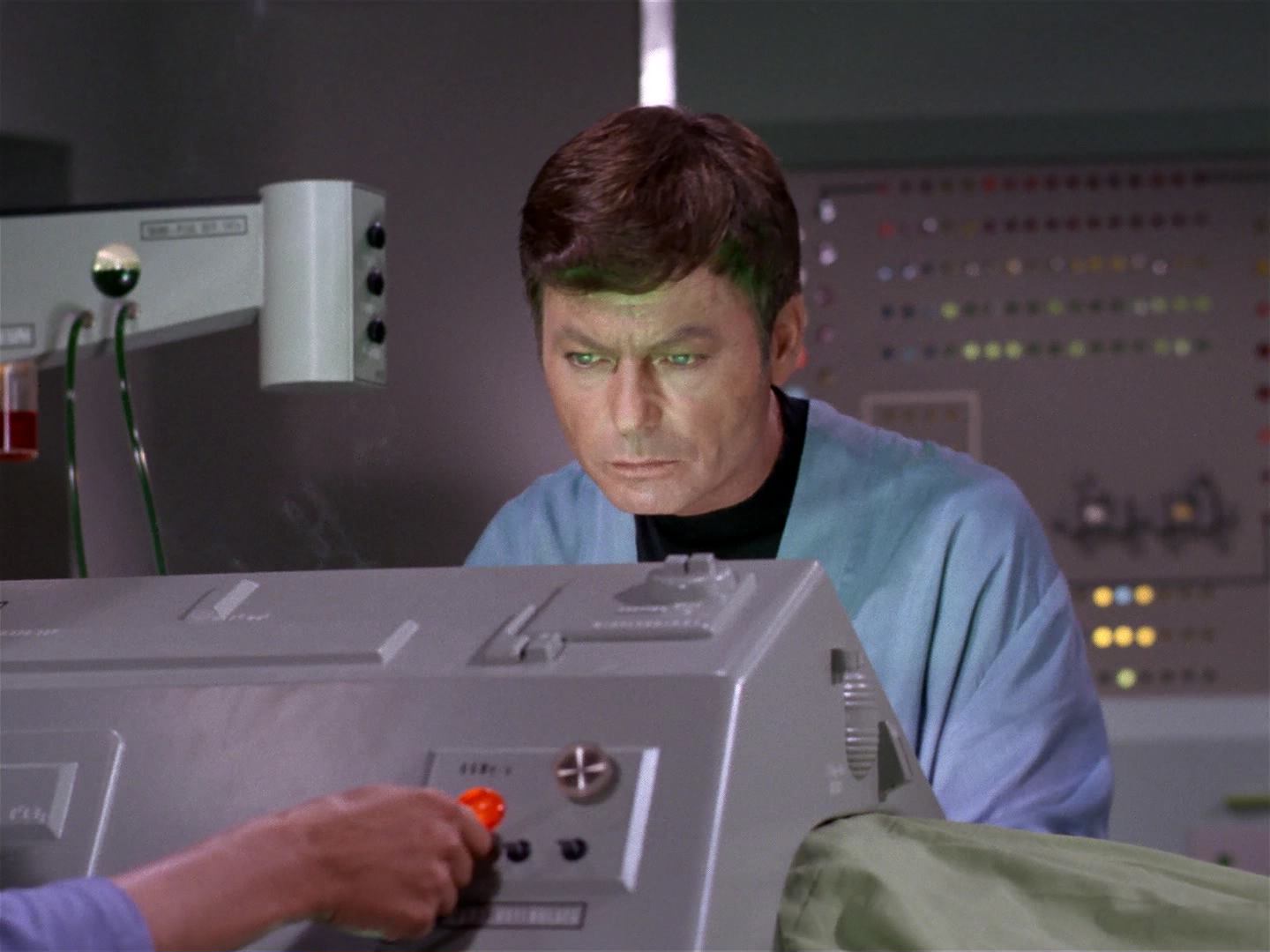 ariane179254_StarTrek_2x10_TheJourneyToBabel_2835.jpg