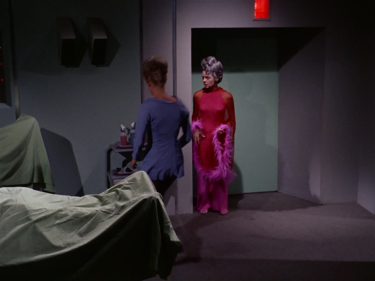 ariane179254_StarTrek_2x10_TheJourneyToBabel_2854.jpg