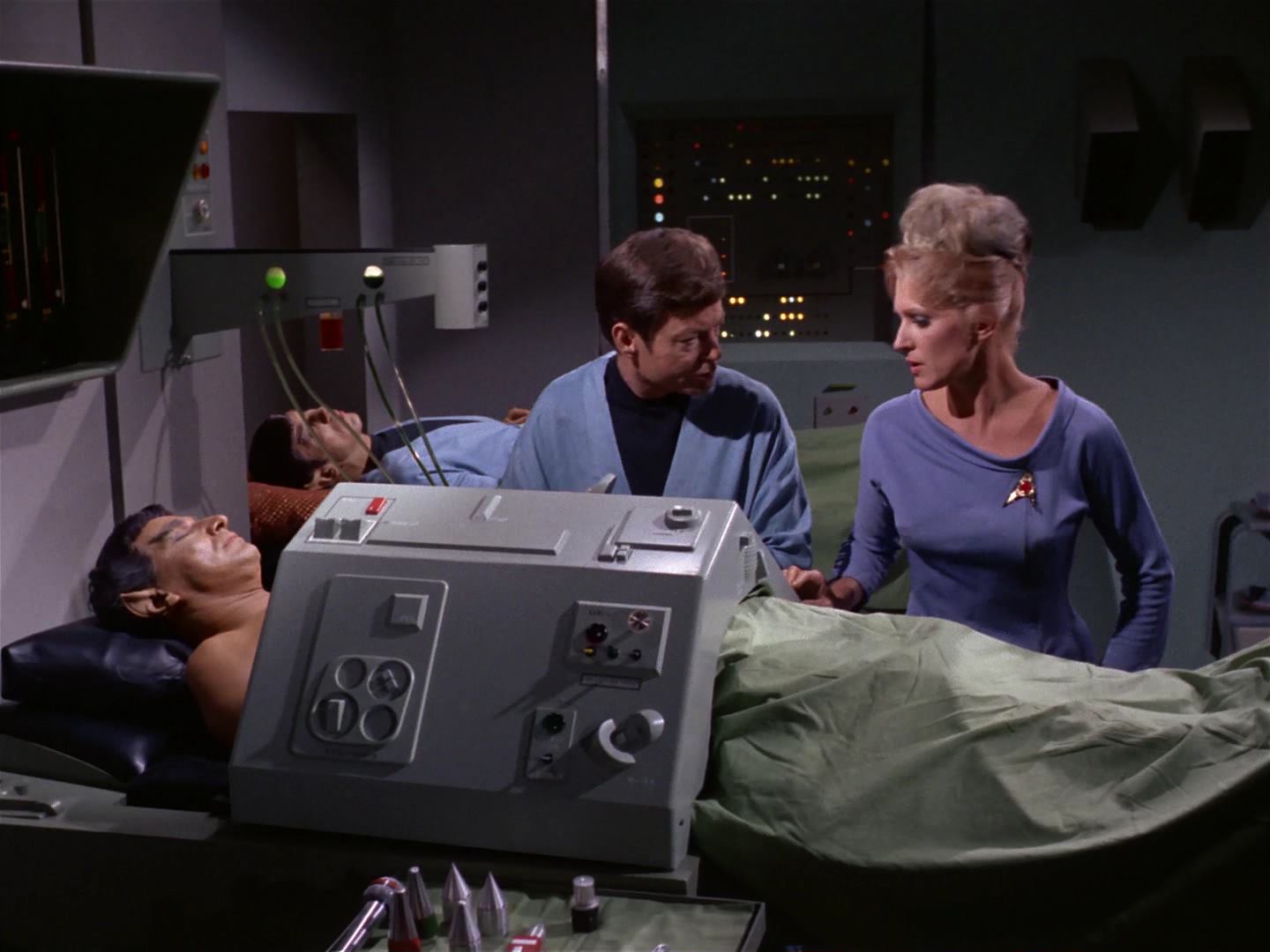 ariane179254_StarTrek_2x10_TheJourneyToBabel_2859.jpg