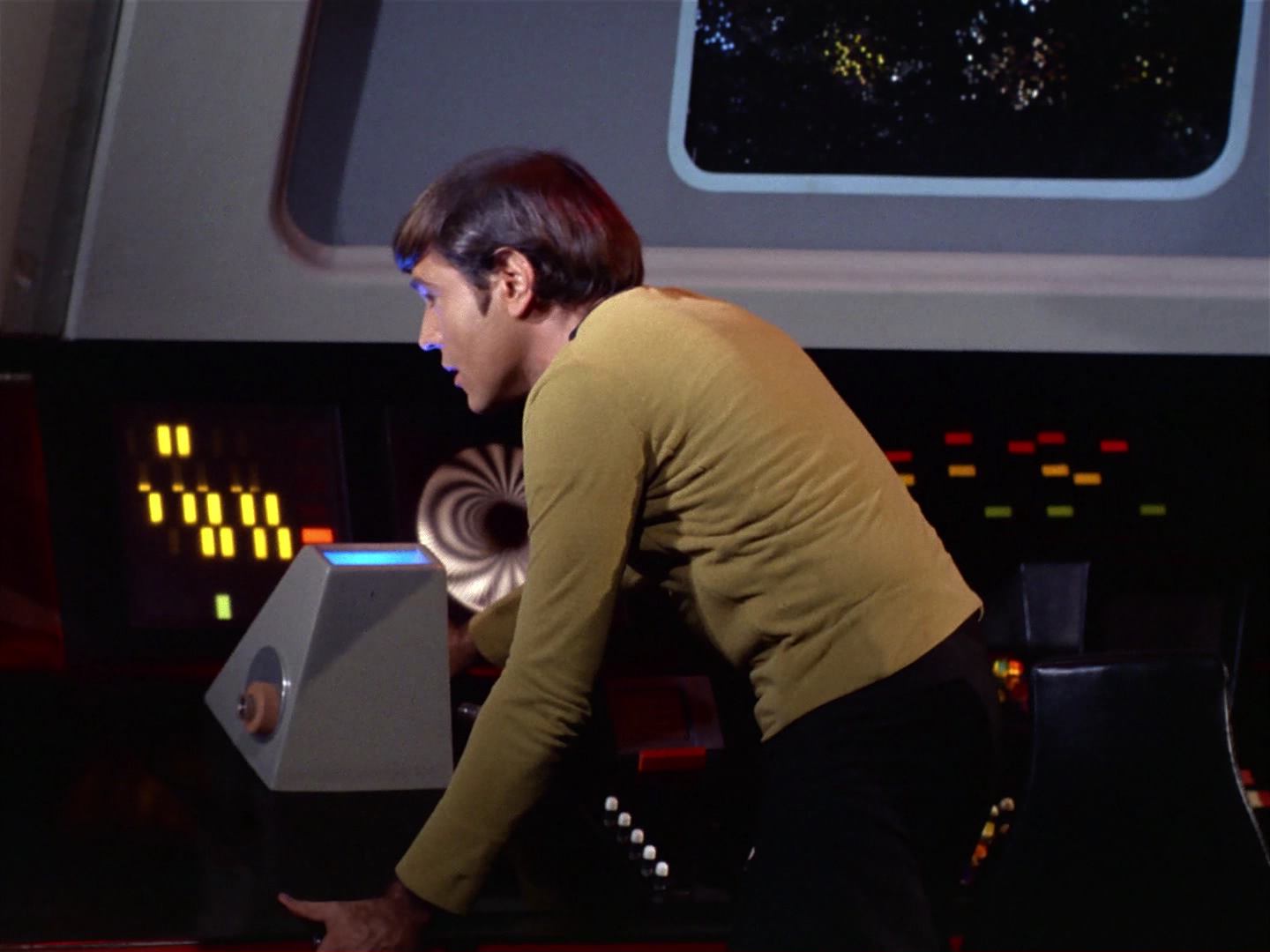 ariane179254_StarTrek_2x10_TheJourneyToBabel_2871.jpg