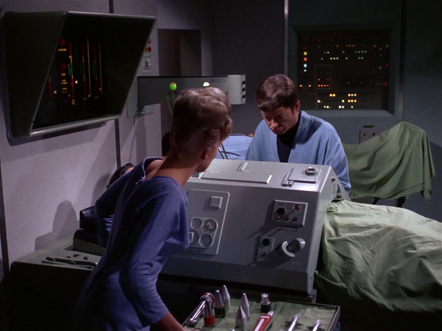 ariane179254_StarTrek_2x10_TheJourneyToBabel_2883.jpg