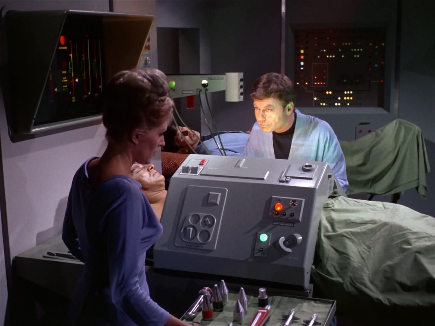 ariane179254_StarTrek_2x10_TheJourneyToBabel_2891.jpg