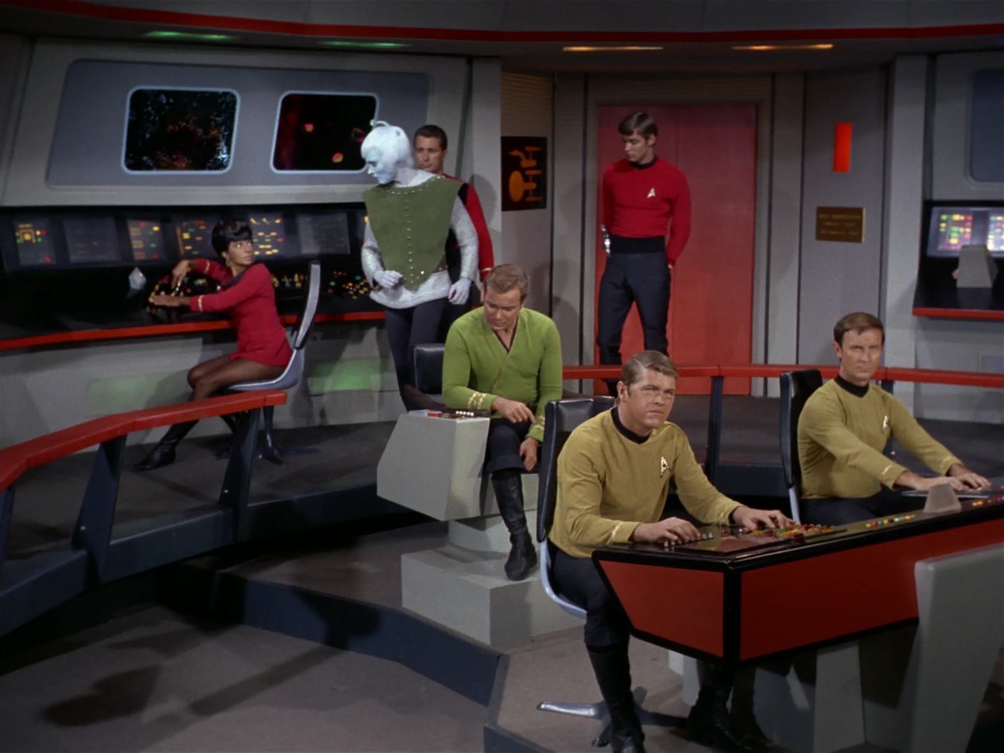 ariane179254_StarTrek_2x10_TheJourneyToBabel_2900.jpg