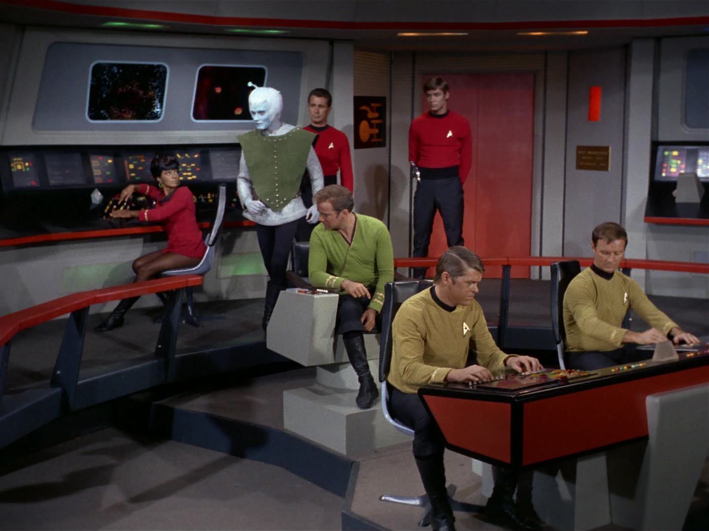 ariane179254_StarTrek_2x10_TheJourneyToBabel_2901.jpg