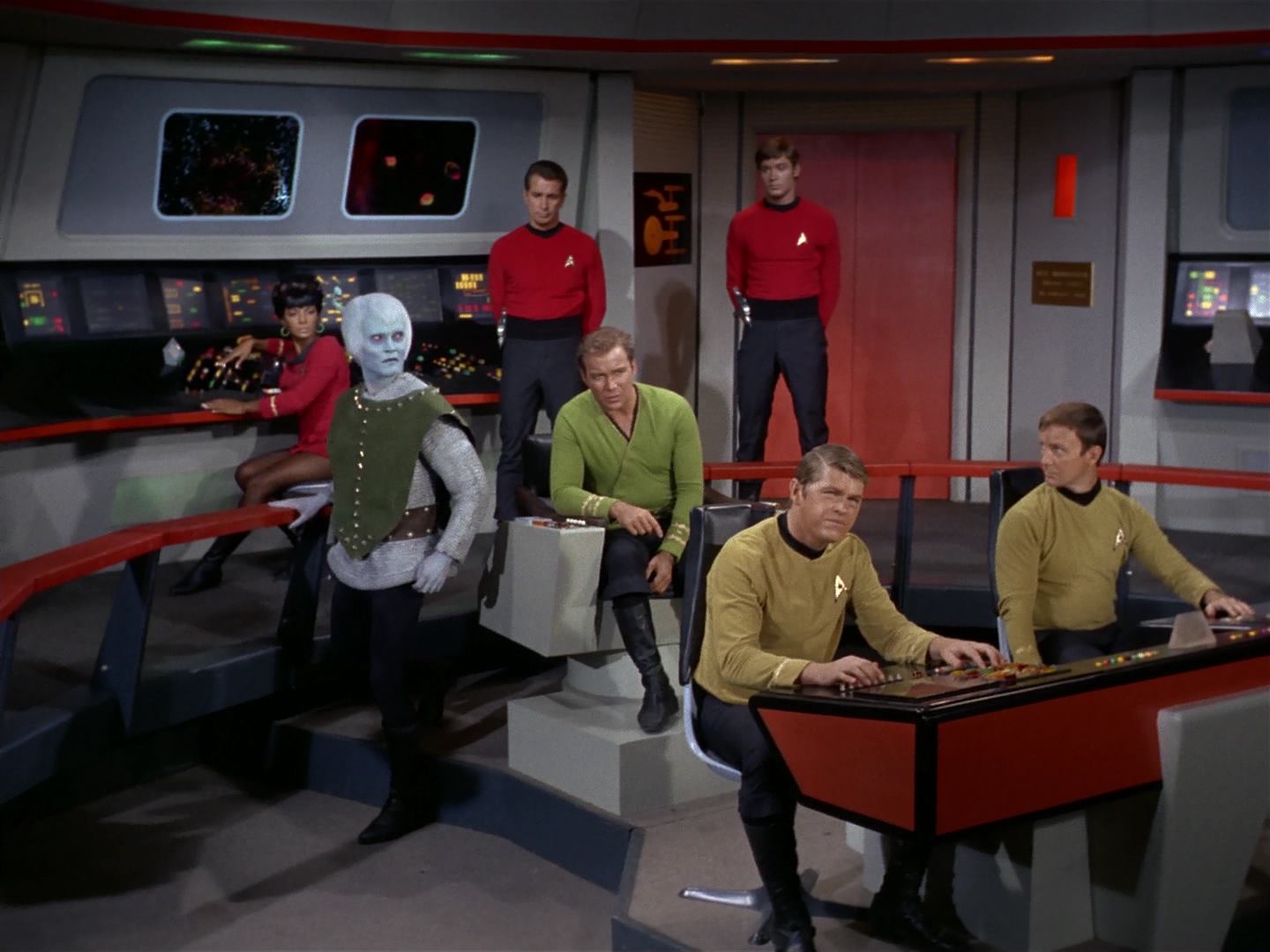 ariane179254_StarTrek_2x10_TheJourneyToBabel_2905.jpg