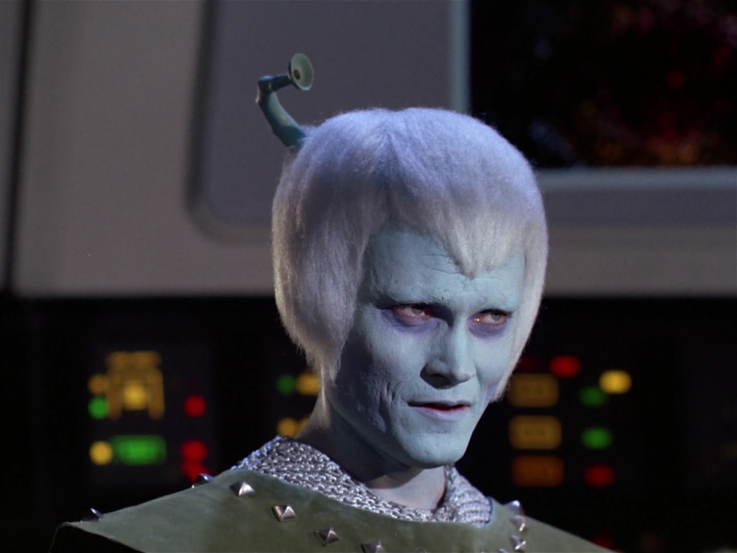 ariane179254_StarTrek_2x10_TheJourneyToBabel_2954.jpg