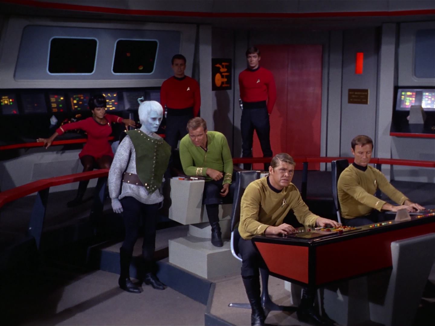 ariane179254_StarTrek_2x10_TheJourneyToBabel_2975.jpg