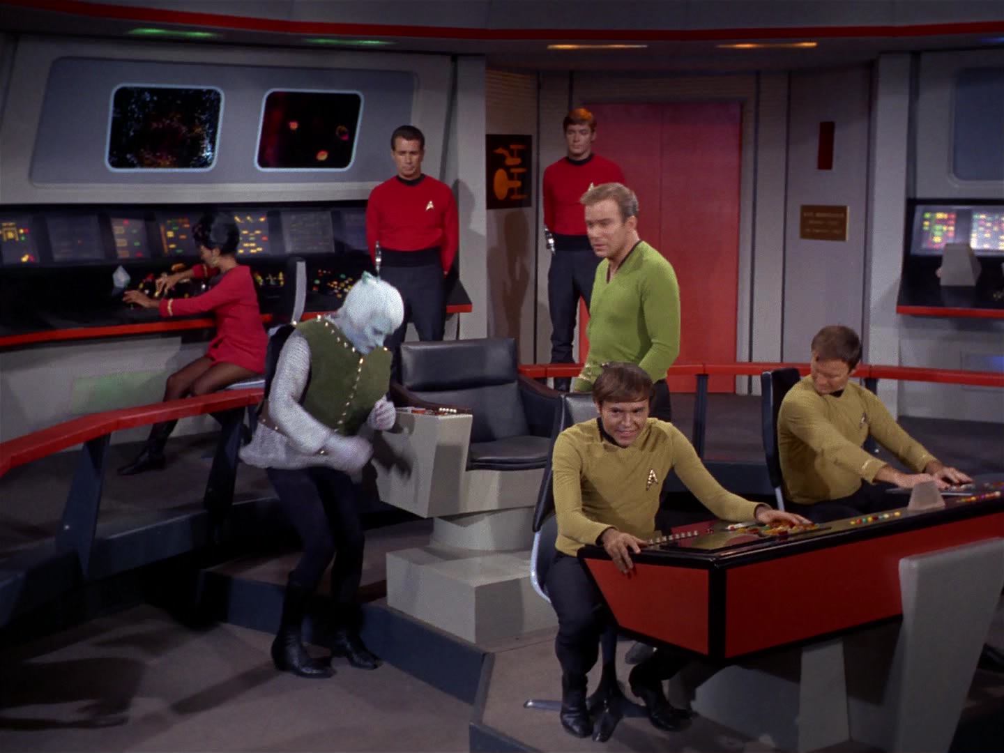 ariane179254_StarTrek_2x10_TheJourneyToBabel_3089.jpg