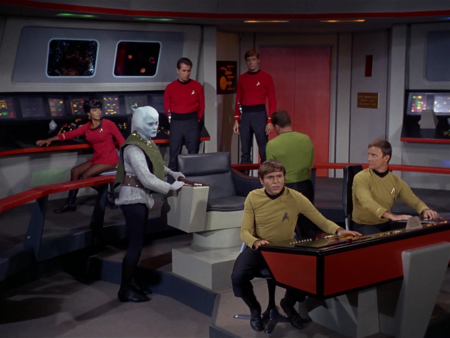 ariane179254_StarTrek_2x10_TheJourneyToBabel_3125.jpg