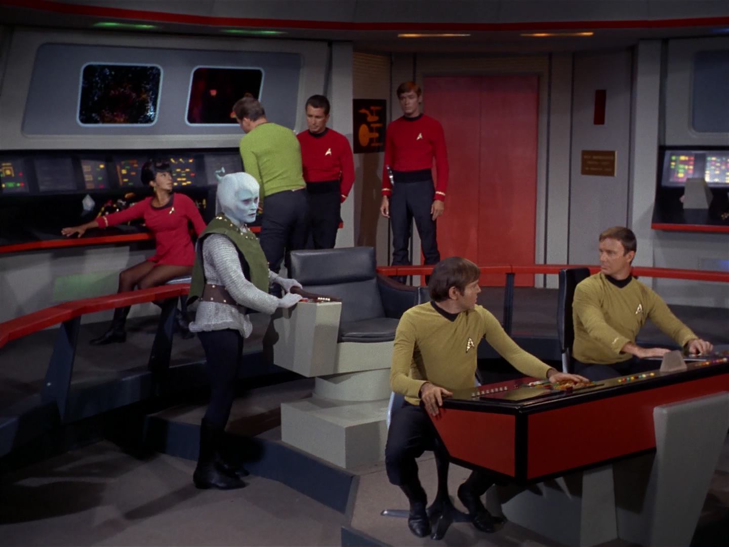 ariane179254_StarTrek_2x10_TheJourneyToBabel_3127.jpg