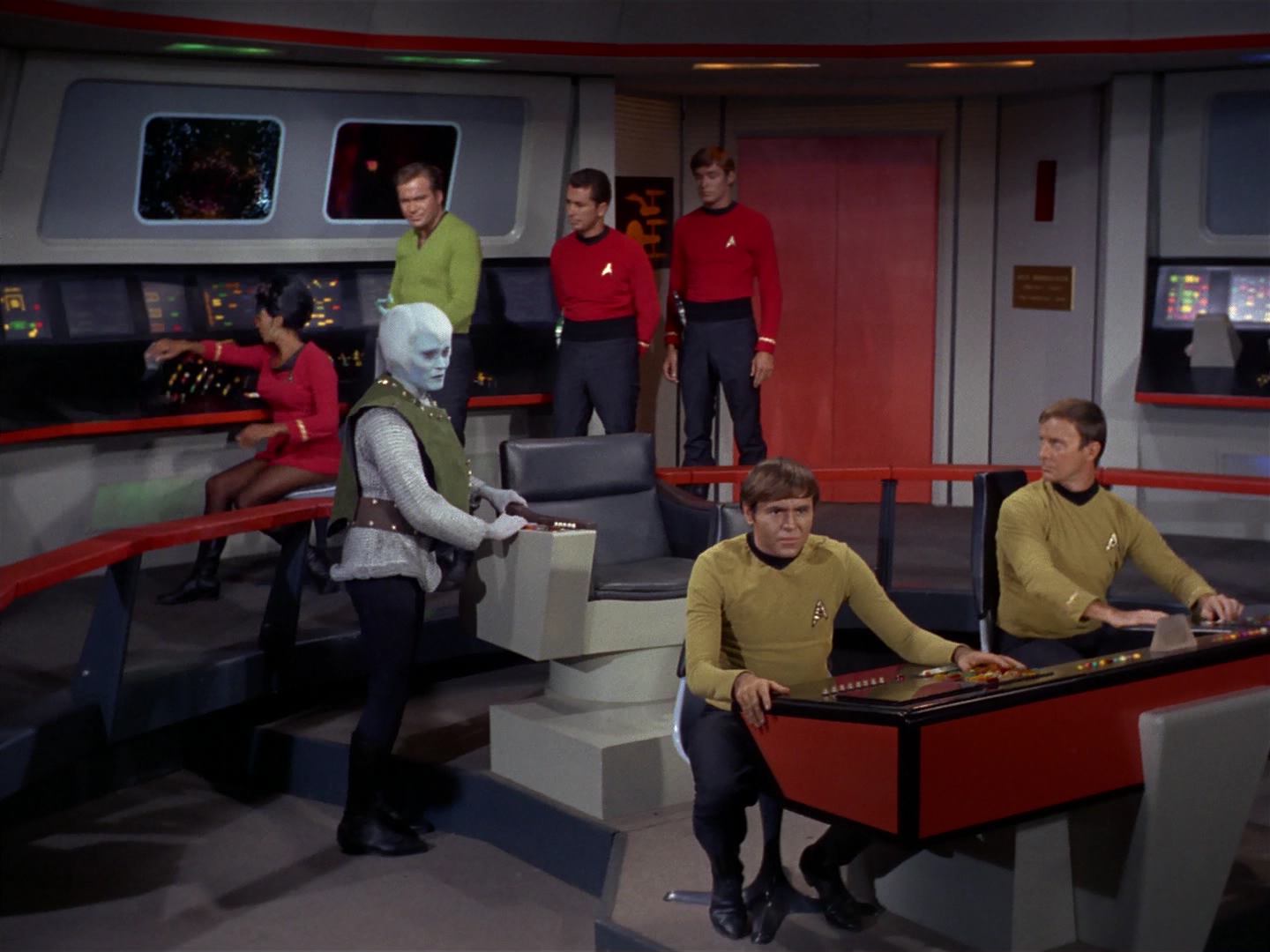 ariane179254_StarTrek_2x10_TheJourneyToBabel_3129.jpg