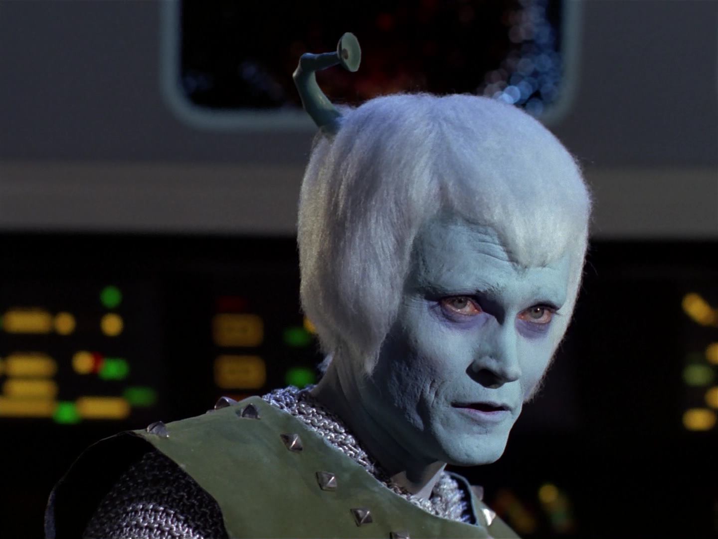 ariane179254_StarTrek_2x10_TheJourneyToBabel_3138.jpg