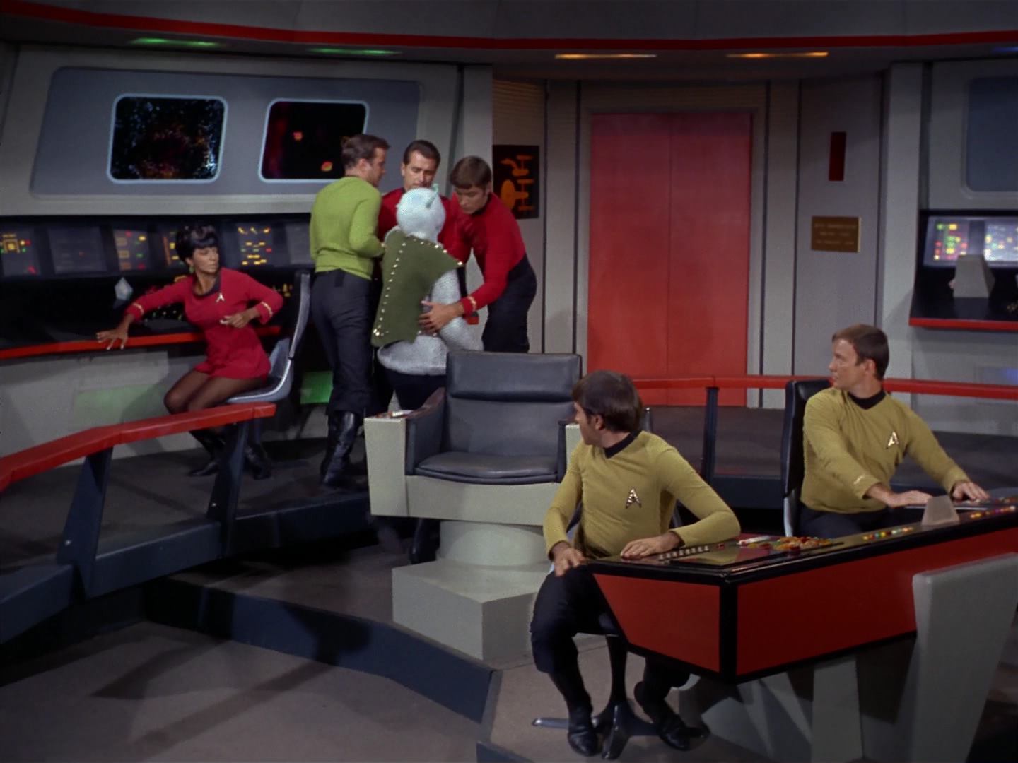 ariane179254_StarTrek_2x10_TheJourneyToBabel_3154.jpg
