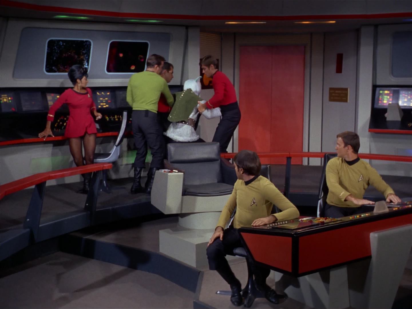 ariane179254_StarTrek_2x10_TheJourneyToBabel_3155.jpg