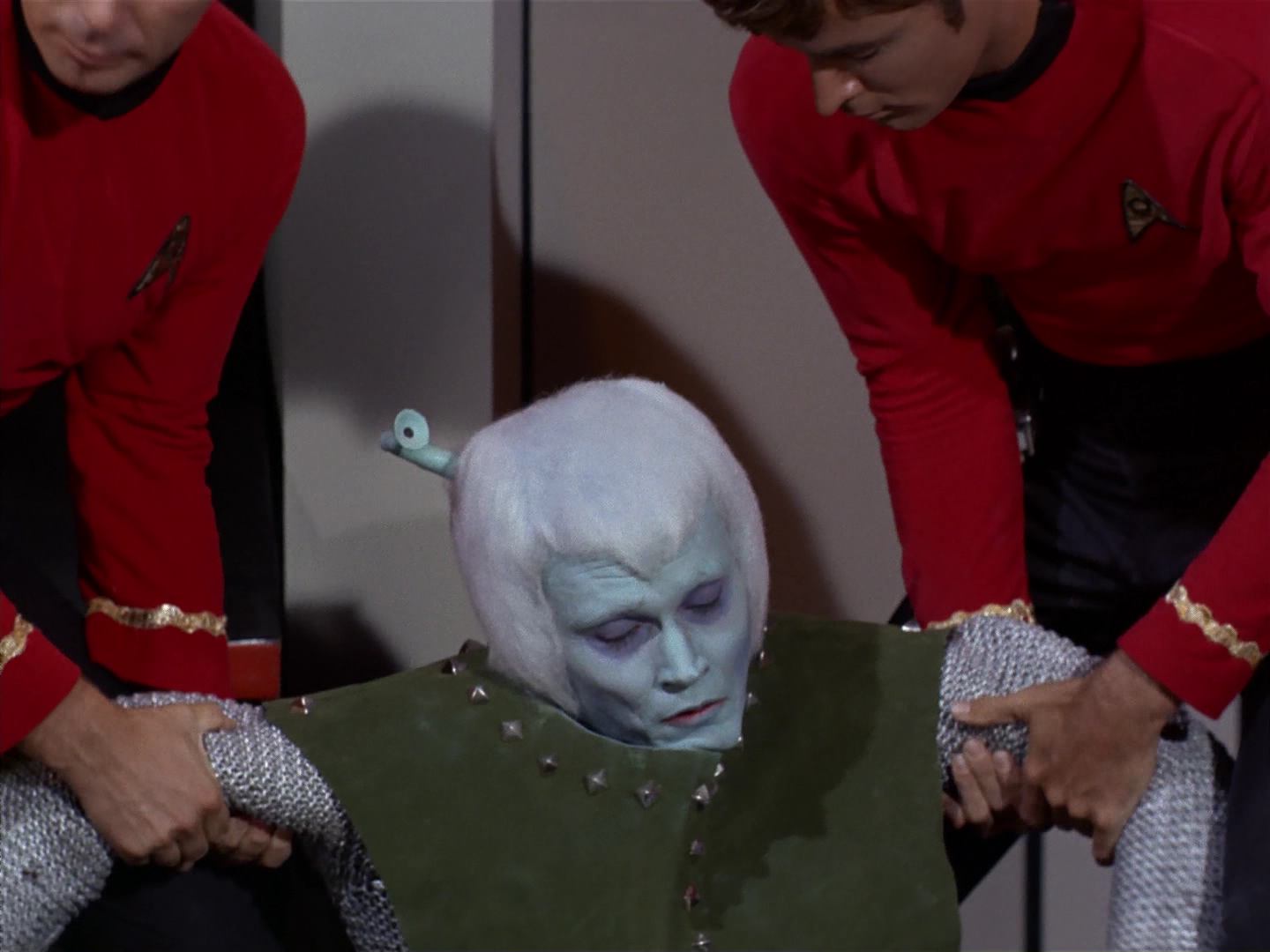 ariane179254_StarTrek_2x10_TheJourneyToBabel_3164.jpg