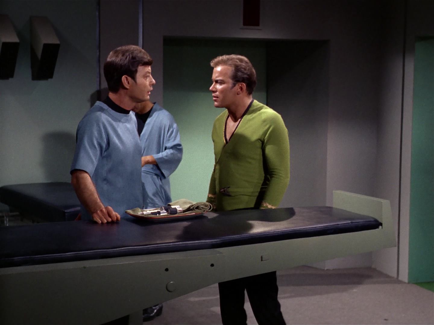 ariane179254_StarTrek_2x10_TheJourneyToBabel_3191.jpg