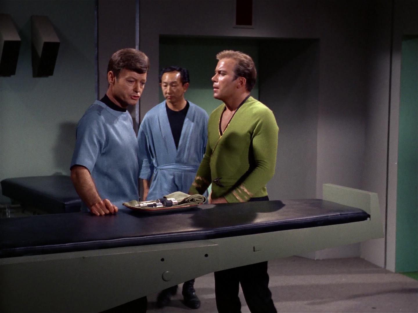 ariane179254_StarTrek_2x10_TheJourneyToBabel_3195.jpg