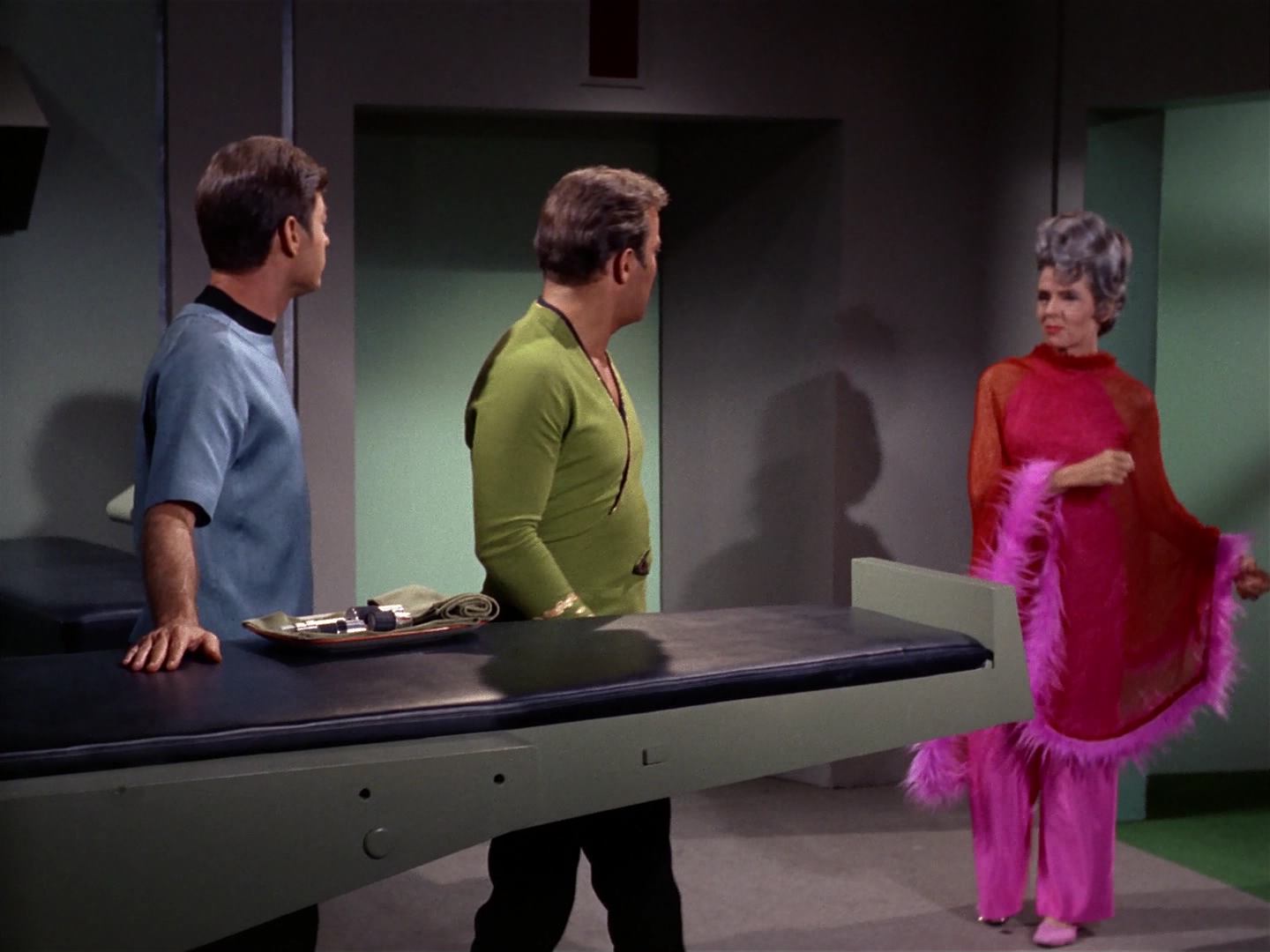 ariane179254_StarTrek_2x10_TheJourneyToBabel_3198.jpg