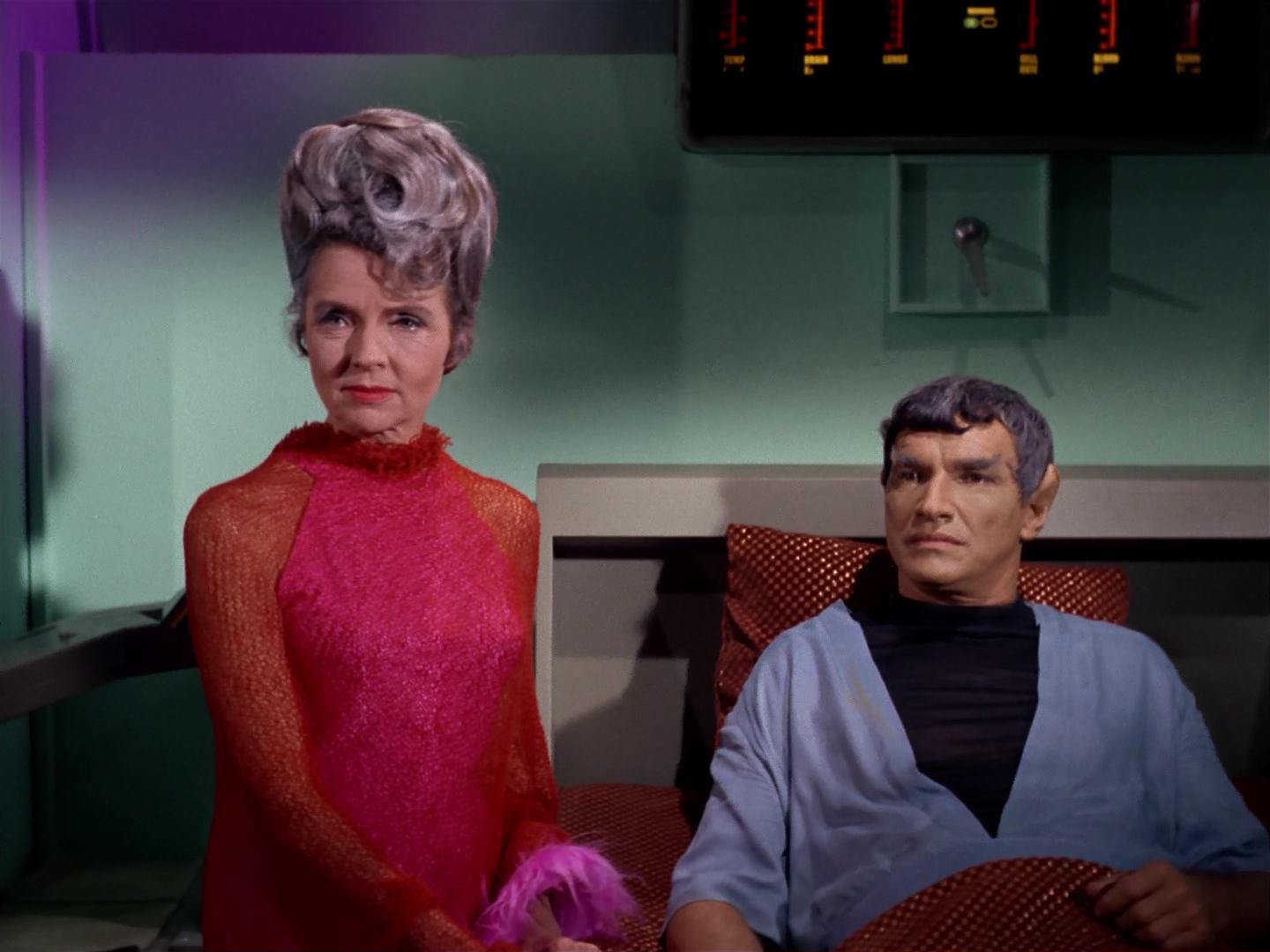 ariane179254_StarTrek_2x10_TheJourneyToBabel_3211.jpg