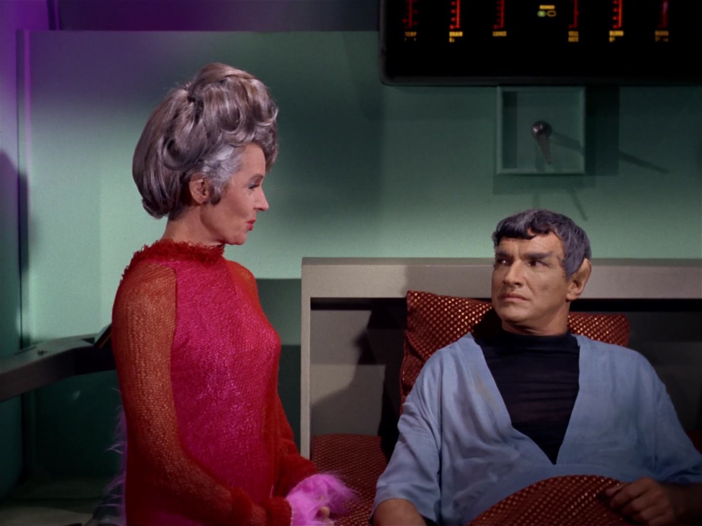 ariane179254_StarTrek_2x10_TheJourneyToBabel_3291.jpg