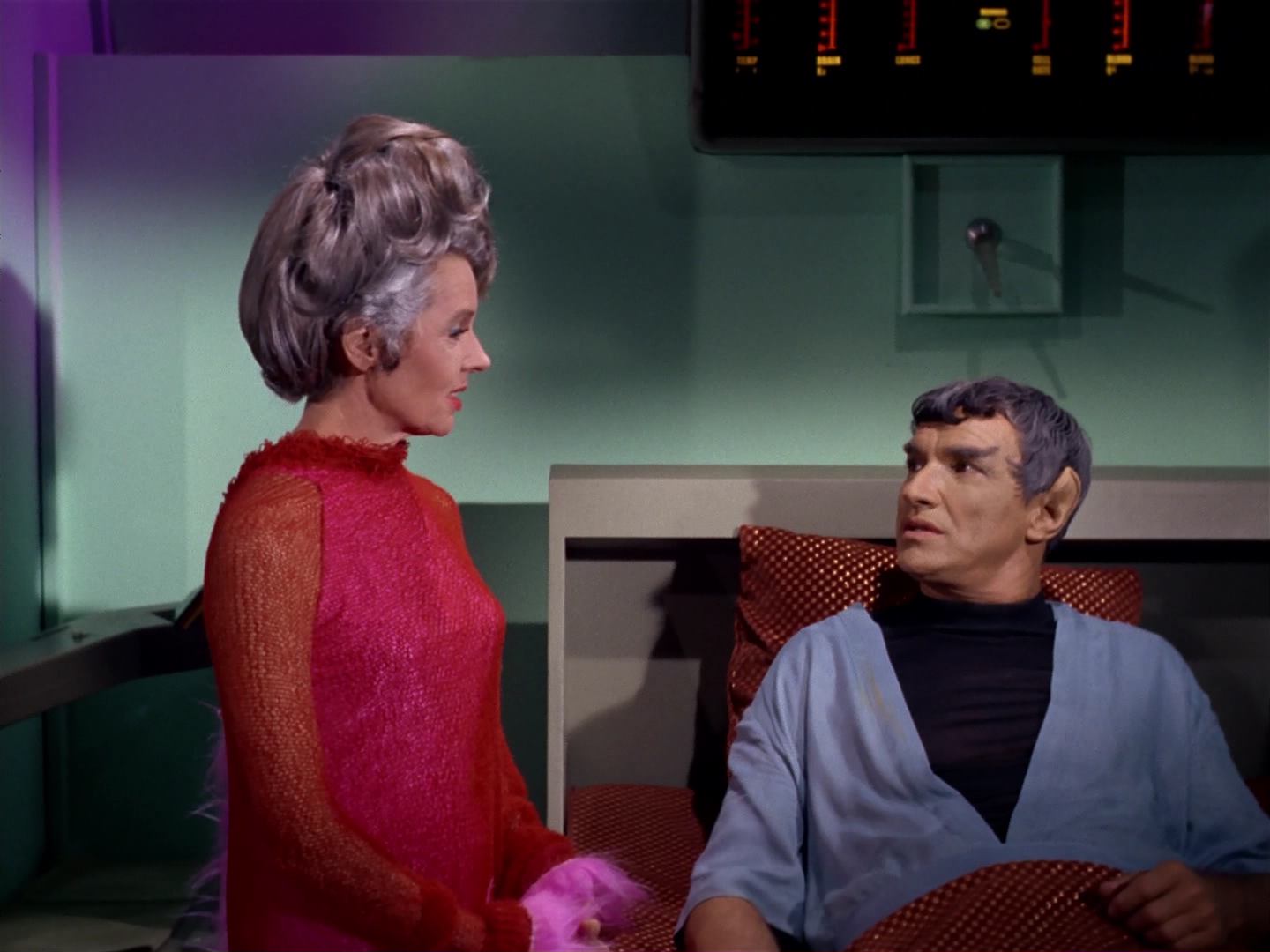 ariane179254_StarTrek_2x10_TheJourneyToBabel_3296.jpg