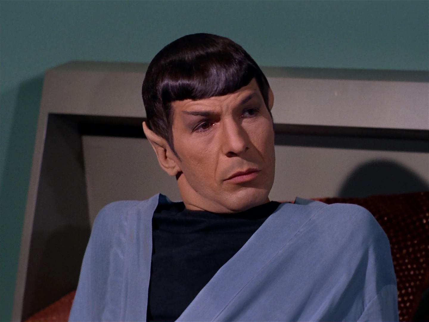 ariane179254_StarTrek_2x10_TheJourneyToBabel_3302.jpg