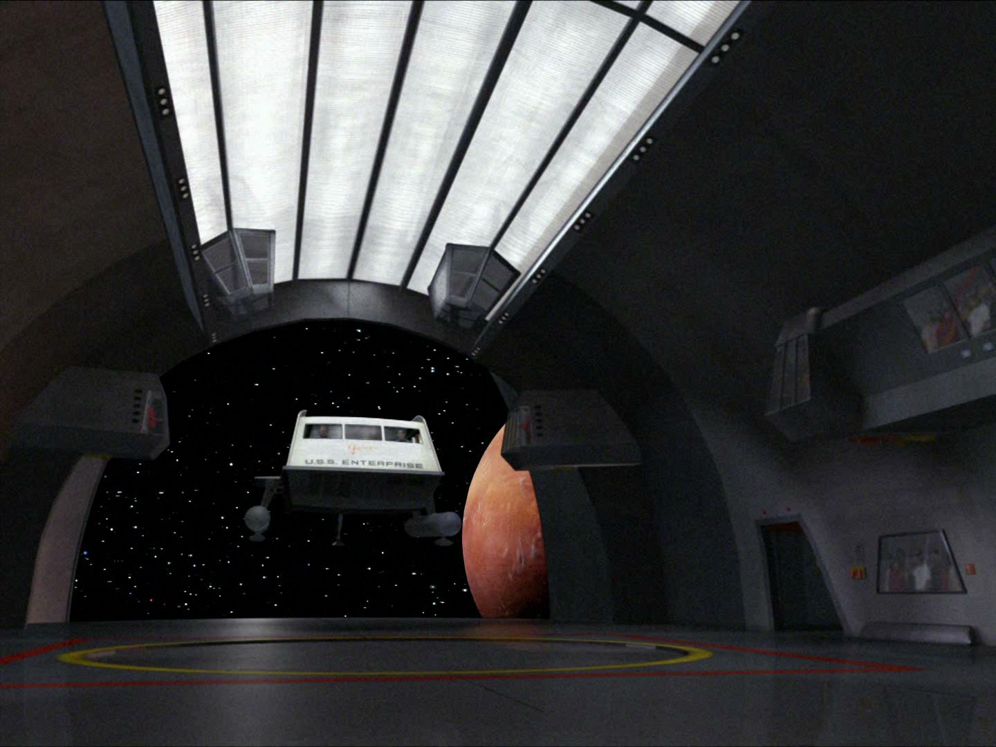 ariane179254_StarTrek_2x10_TheJourneyToBabel-NewEffects_0071.jpg