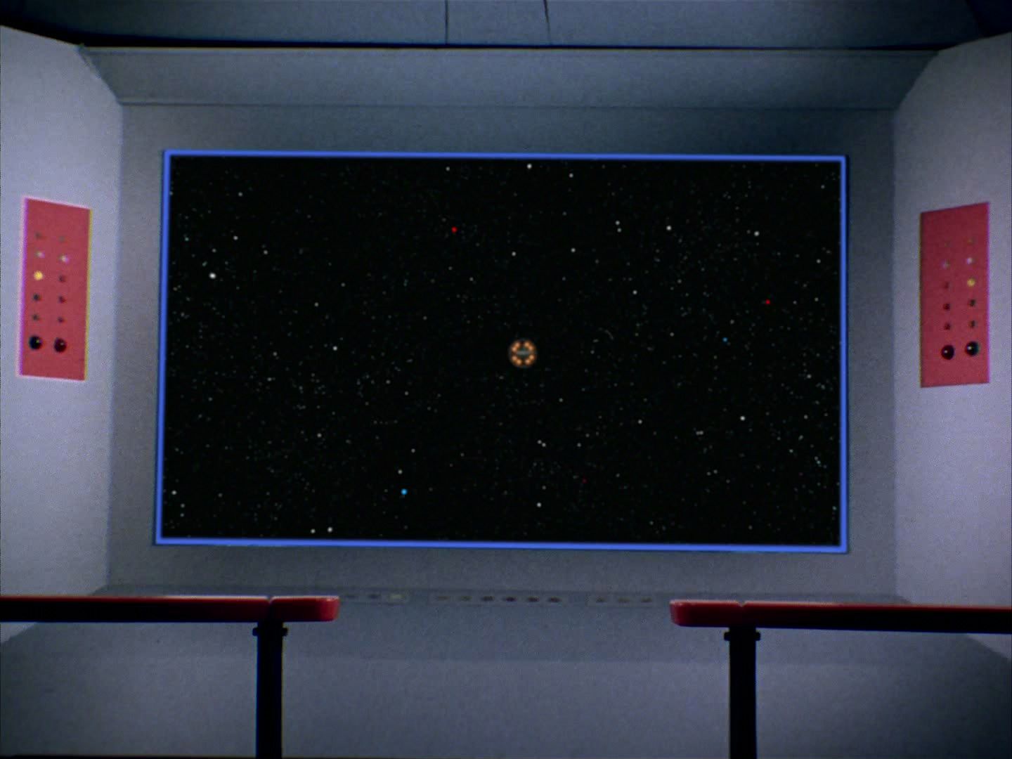 ariane179254_StarTrek_2x10_TheJourneyToBabel-NewEffects_0863.jpg