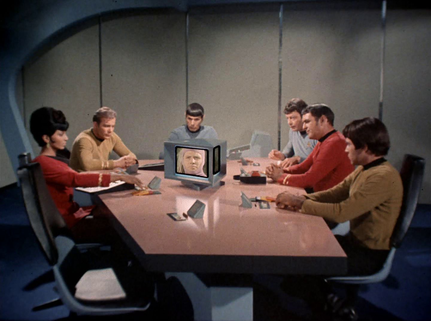 extant_StarTrek_2x11-FridaysChild_0020.jpg