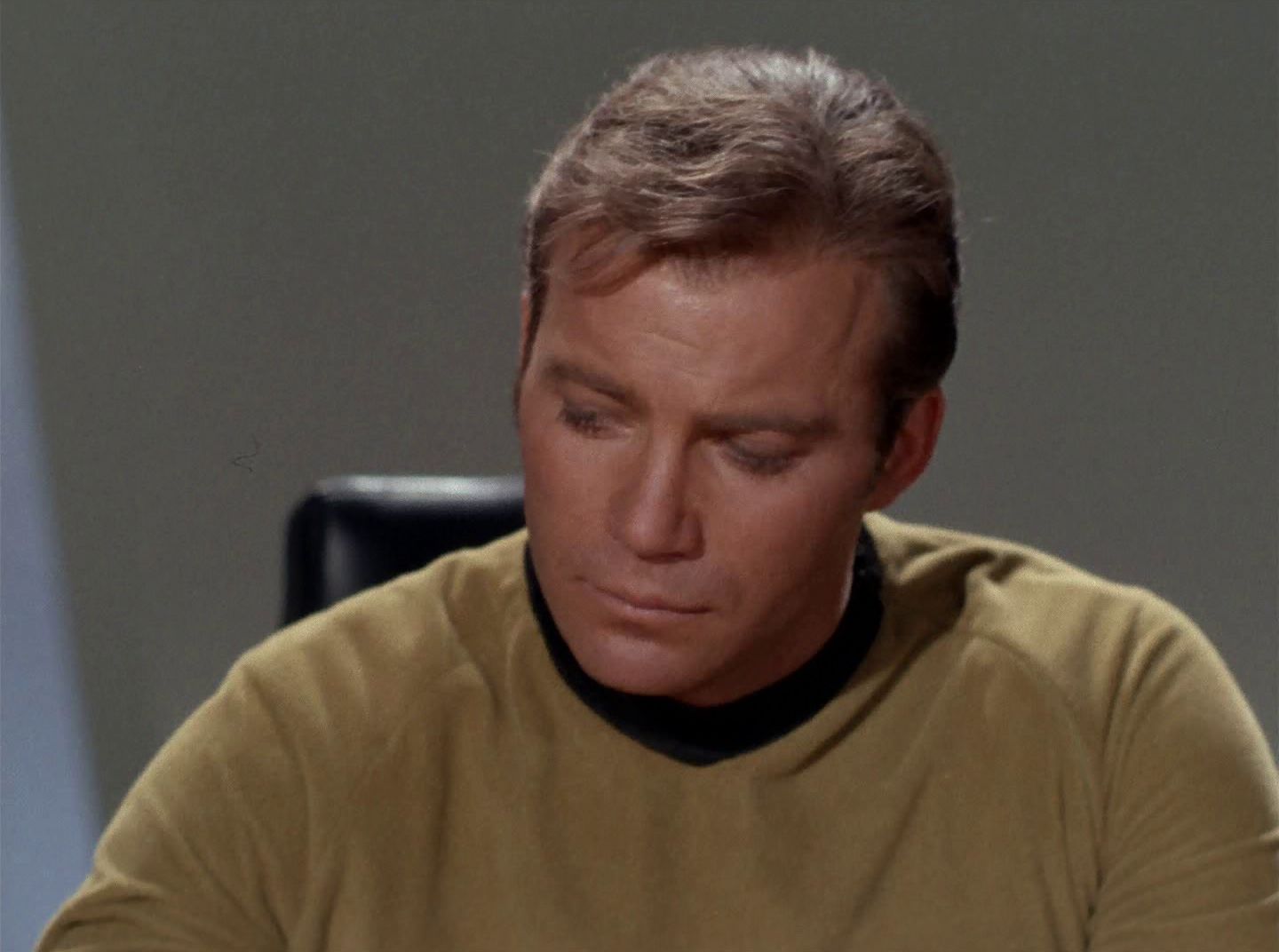 extant_StarTrek_2x11-FridaysChild_0044.jpg