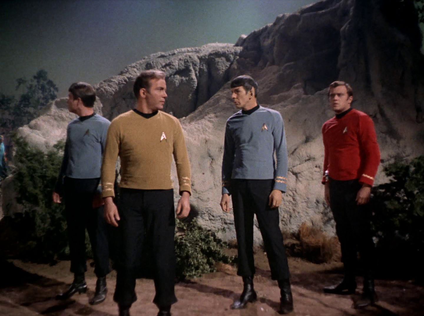 extant_StarTrek_2x11-FridaysChild_0134.jpg