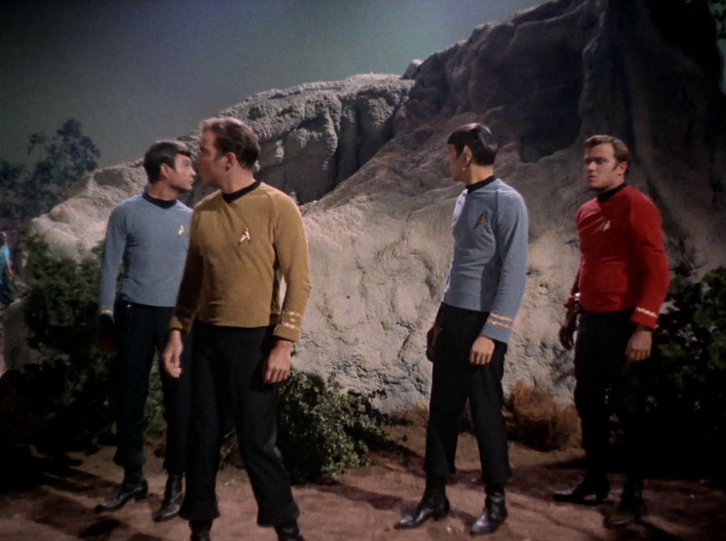 extant_StarTrek_2x11-FridaysChild_0137.jpg