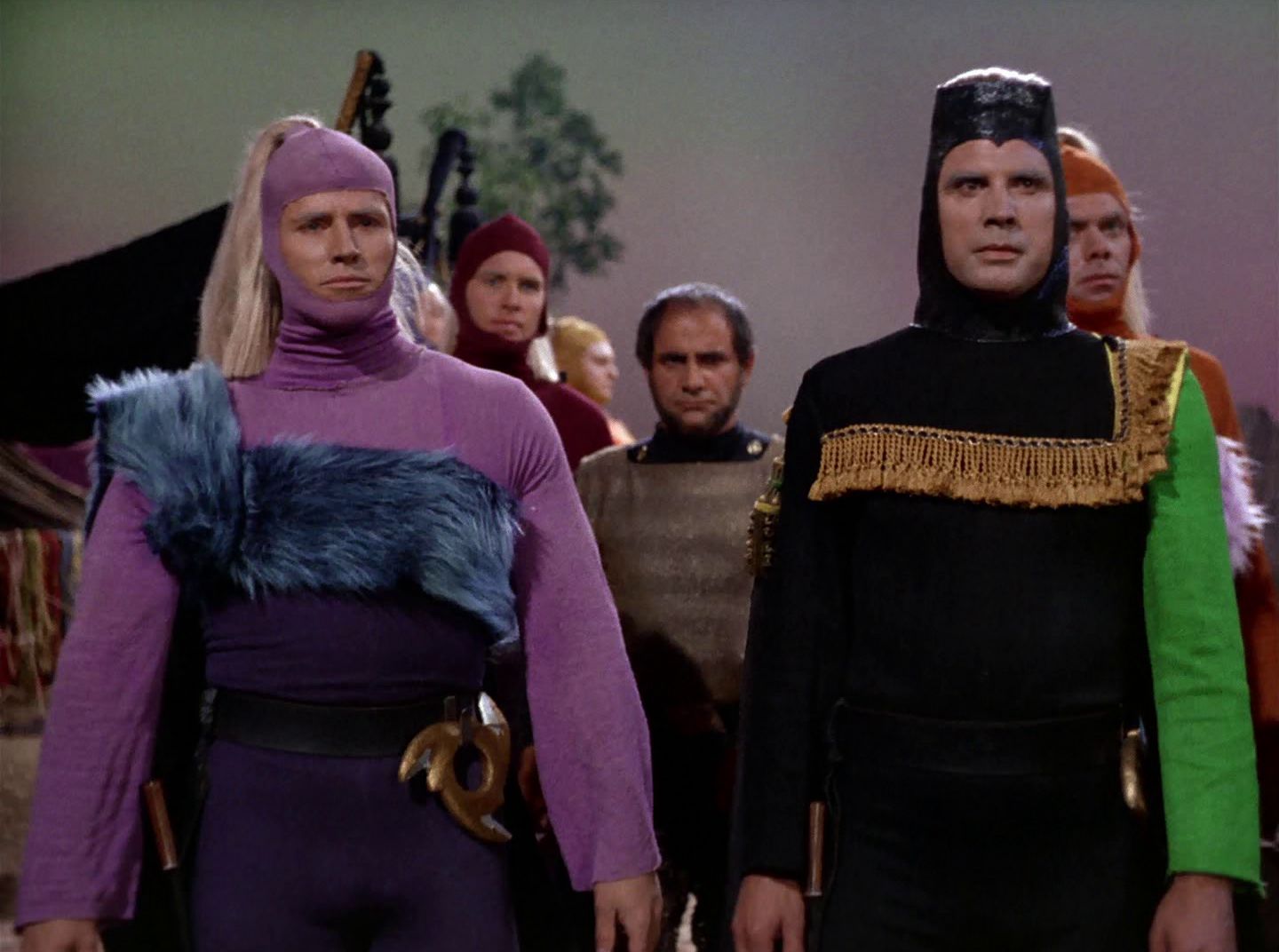 extant_StarTrek_2x11-FridaysChild_0158.jpg