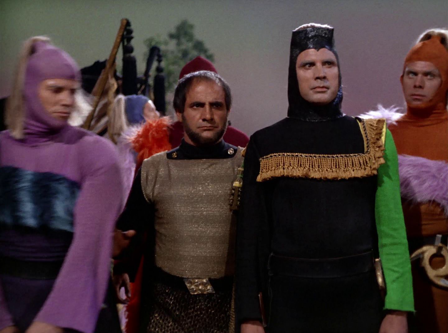 extant_StarTrek_2x11-FridaysChild_0160.jpg